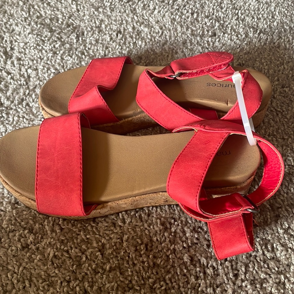 Velcro comfy sandals